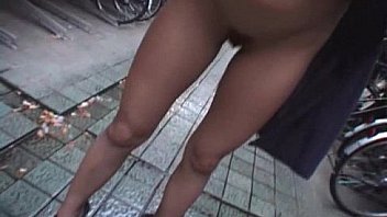 Horny Asian blowjob and cumshot outdoors